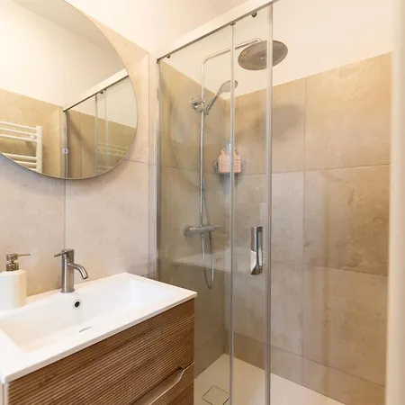 Tonina Apartment *